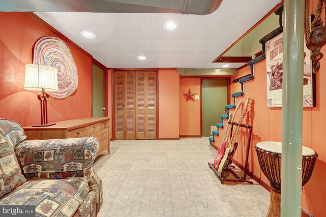 6631 KIRKLEY AVE, Mclean, VA 22101