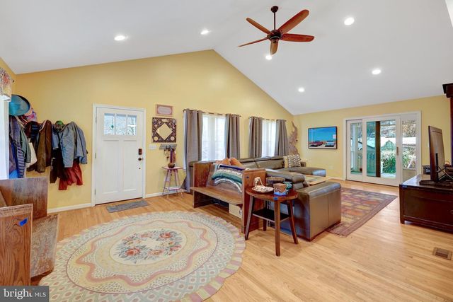 6631 KIRKLEY AVE, Mclean, VA 22101