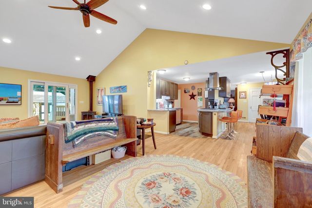 6631 KIRKLEY AVE, Mclean, VA 22101