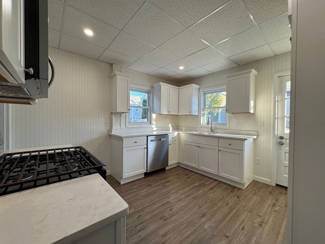 26 Keene St, New Bedford, MA 02740