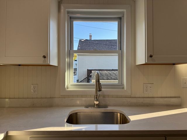 26 Keene St, New Bedford, MA 02740