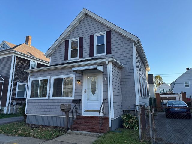 26 Keene St, New Bedford, MA 02740