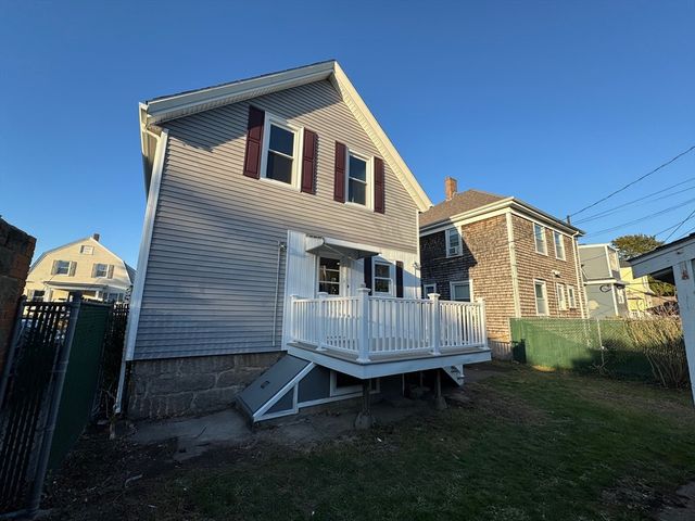 26 Keene St, New Bedford, MA 02740