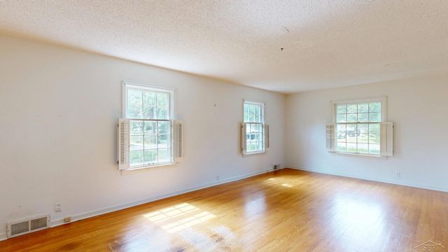 1714 Avalon Avenue, Saginaw Twp, MI 48638