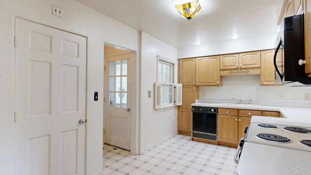 1714 Avalon Avenue, Saginaw Twp, MI 48638