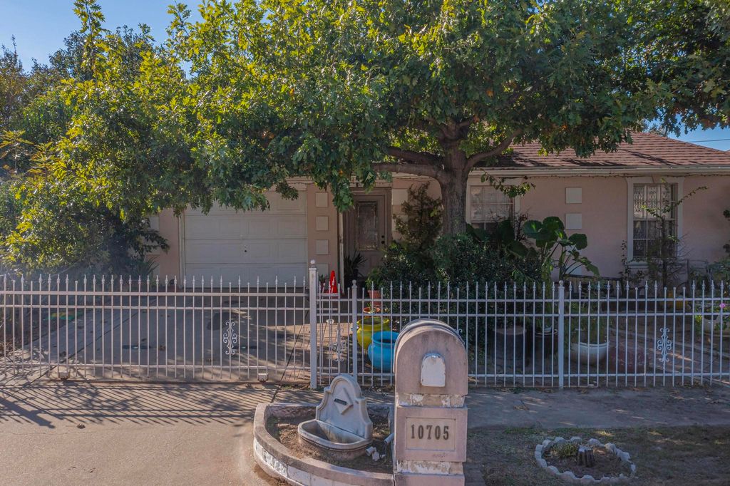 10705 Kendall Square Drive, Dallas, TX 75217