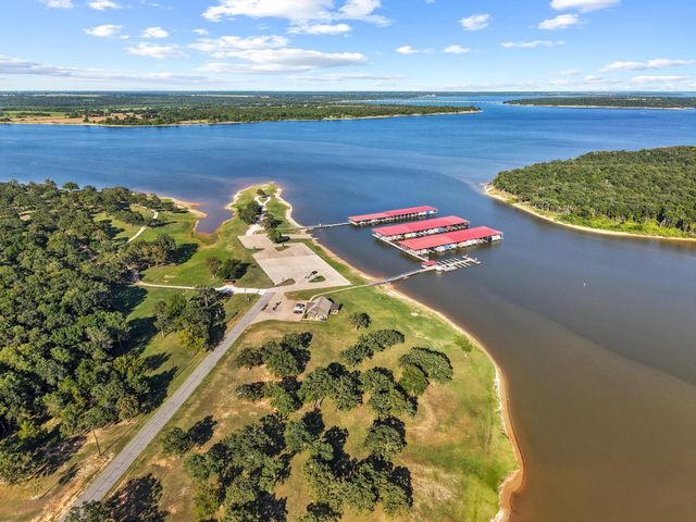208 Castlewood Street, Gordonville, TX 76245