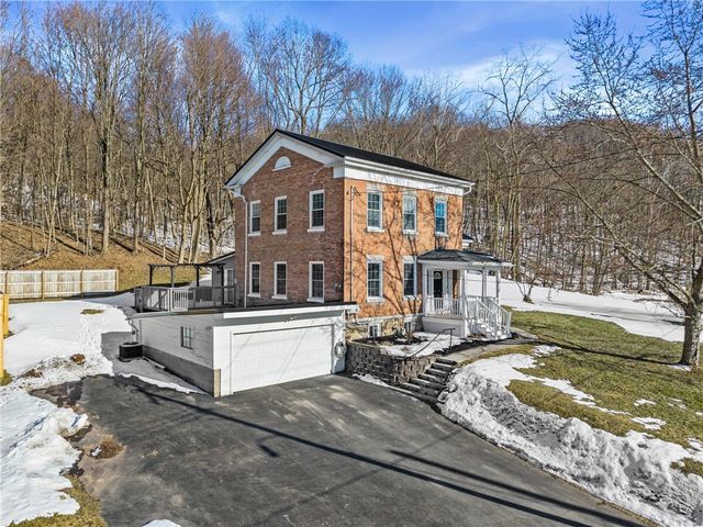 64 Layton Street, Lyons, NY 14489