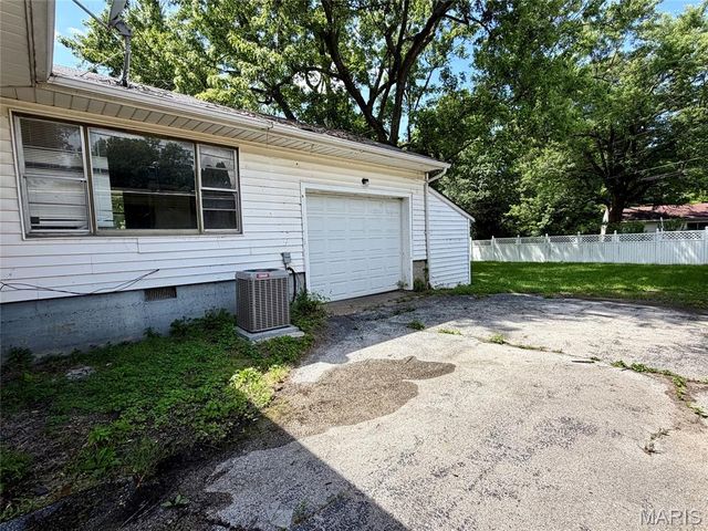 107 Habecking Drive, St Louis, MO 63137