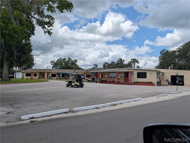 3505 S Country Club Drive, Inverness, FL 34450
