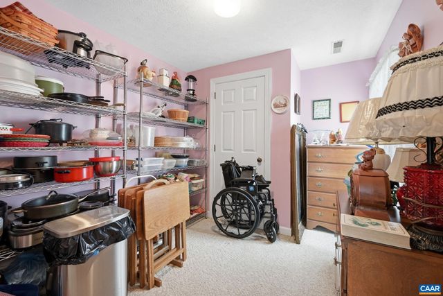 10002 DYKE RD, Stanardsville, VA 22973