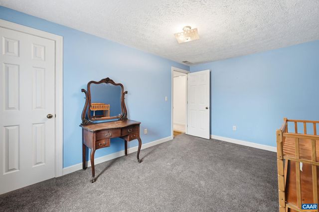 10002 DYKE RD, Stanardsville, VA 22973