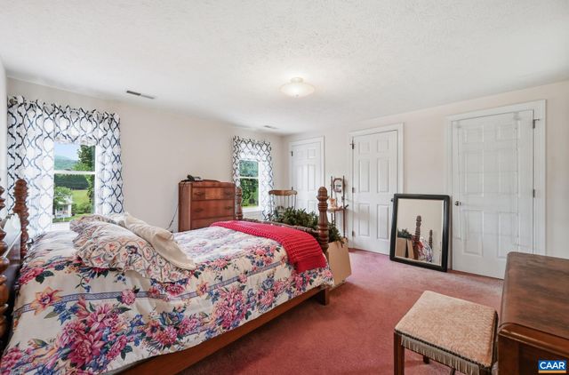 10002 DYKE RD, Stanardsville, VA 22973