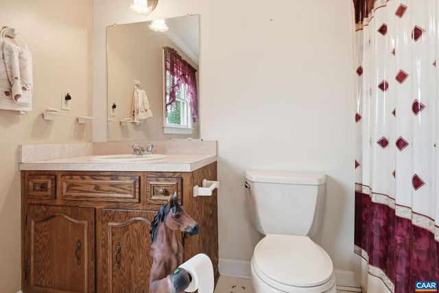 10002 DYKE RD, Stanardsville, VA 22973