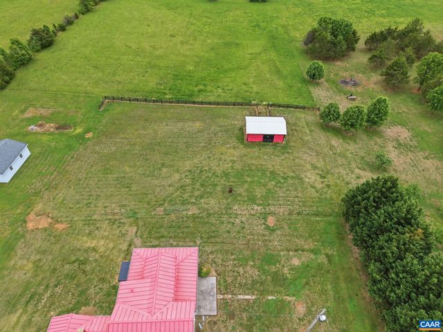 10002 DYKE RD, Stanardsville, VA 22973