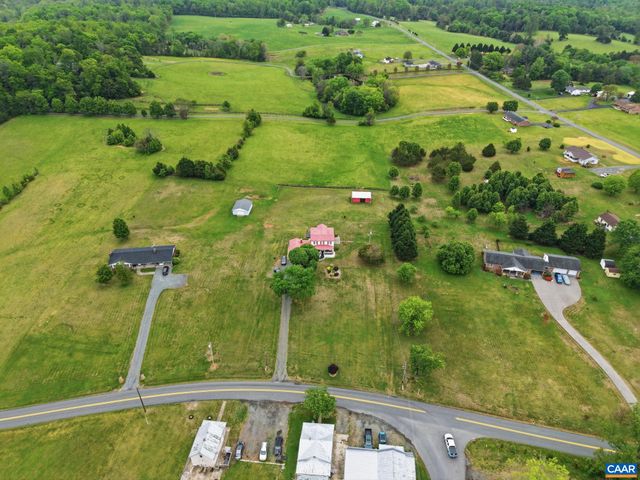 10002 DYKE RD, Stanardsville, VA 22973