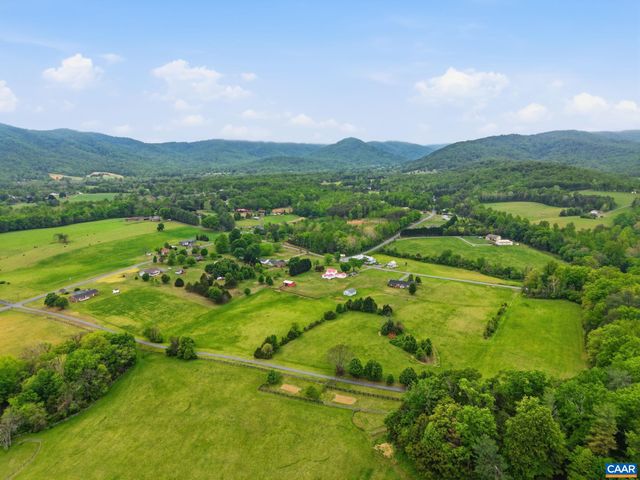 10002 DYKE RD, Stanardsville, VA 22973