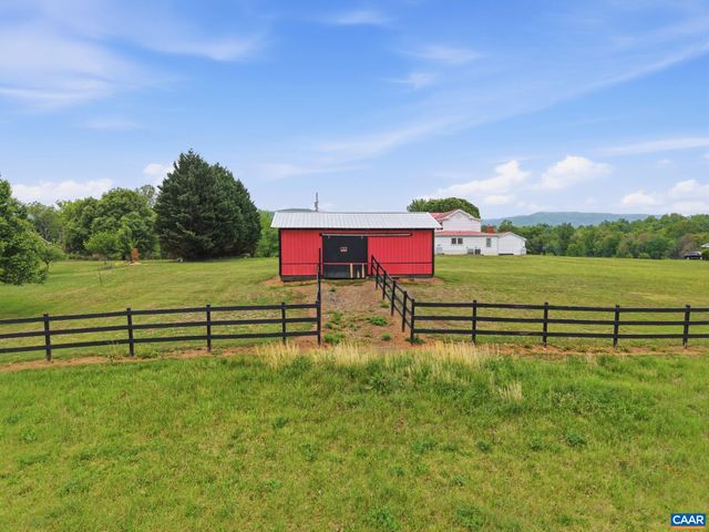 10002 DYKE RD, Stanardsville, VA 22973
