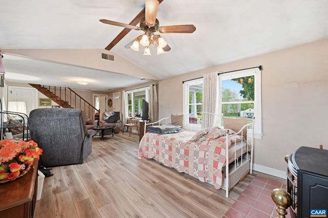 10002 DYKE RD, Stanardsville, VA 22973