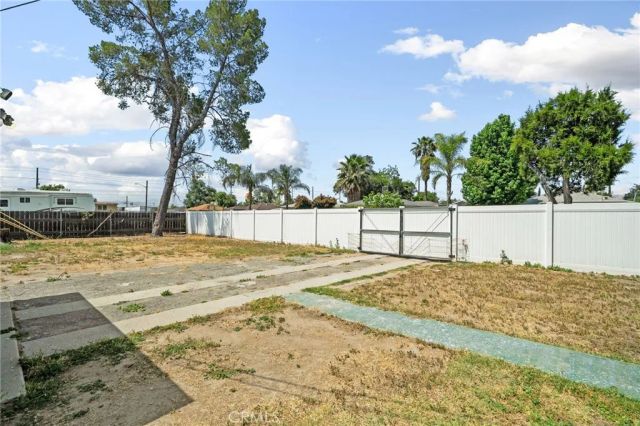 25141 Independent Place, San Bernardino, CA 92404