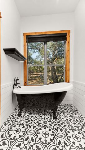 967 FALCONWOOD DR, San Marcos, TX 78666