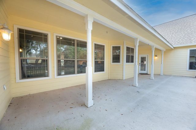 967 FALCONWOOD DR, San Marcos, TX 78666