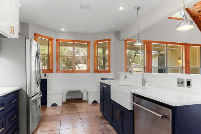 967 FALCONWOOD DR, San Marcos, TX 78666