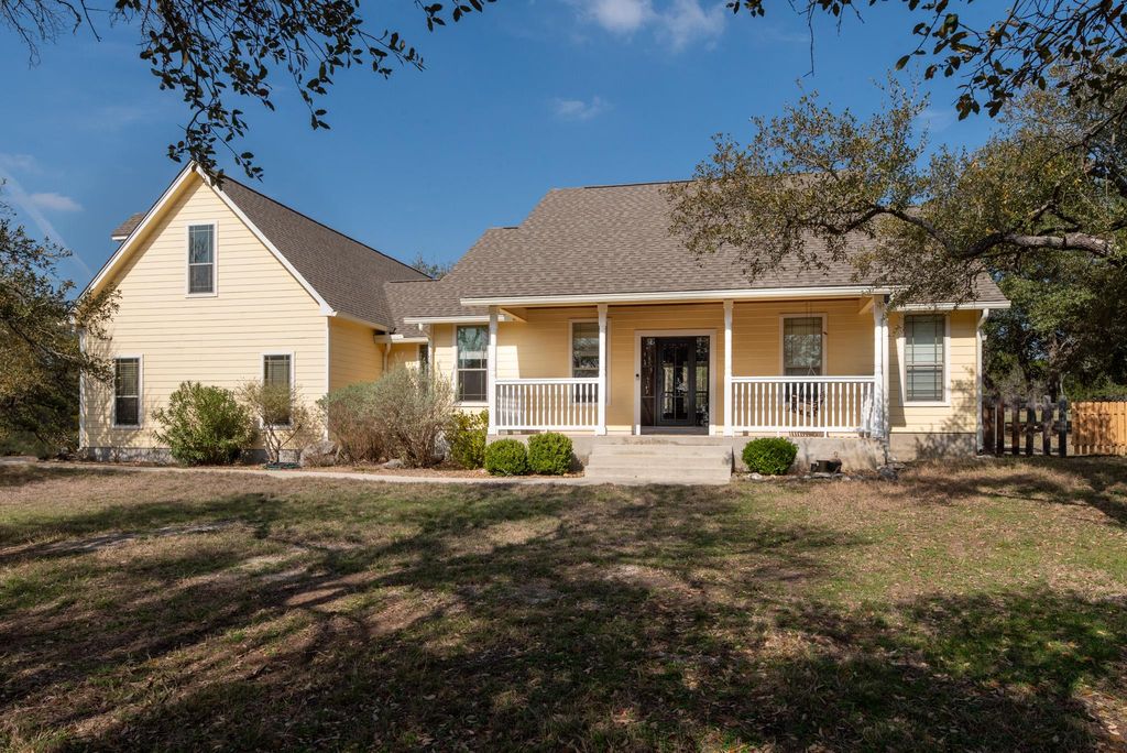 967 FALCONWOOD DR, San Marcos, TX 78666