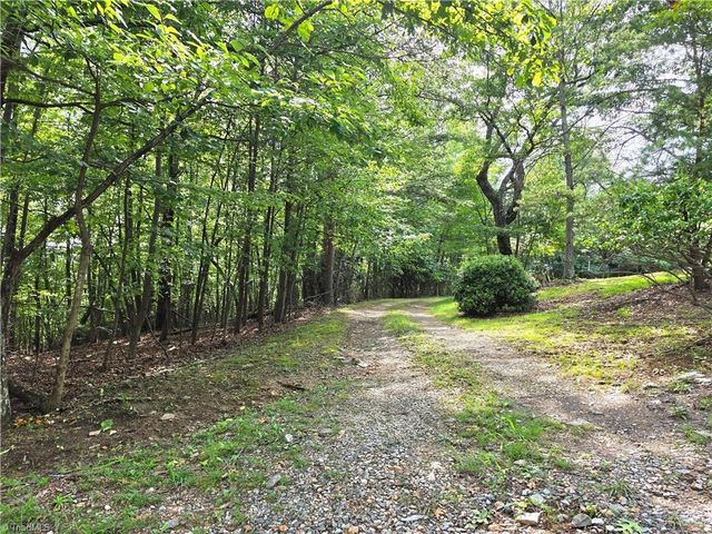 179 Caseys Crossing Trail, Lowgap, NC 27024