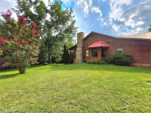 179 Caseys Crossing Trail, Lowgap, NC 27024