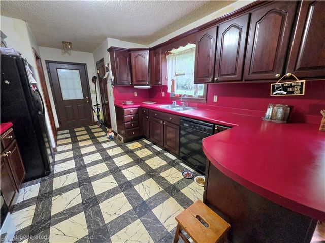 179 Caseys Crossing Trail, Lowgap, NC 27024
