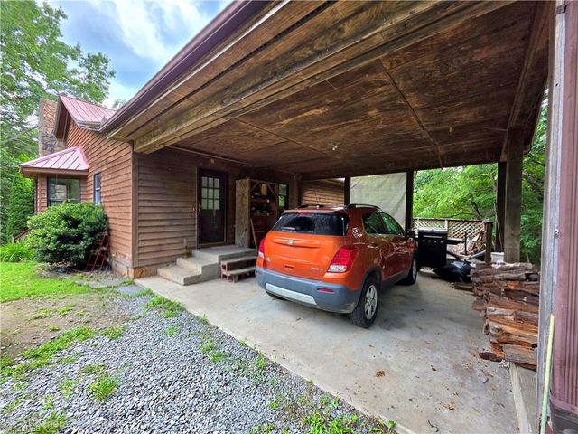 179 Caseys Crossing Trail, Lowgap, NC 27024