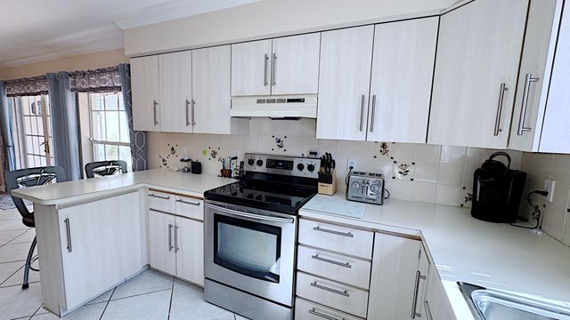310 SE 4TH Terrace, Dania Beach, FL 33004