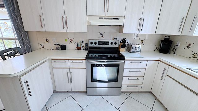 310 SE 4TH Terrace, Dania Beach, FL 33004