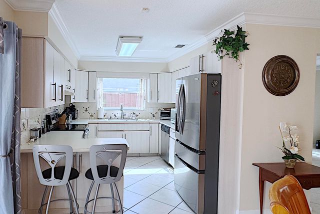 310 SE 4TH Terrace, Dania Beach, FL 33004