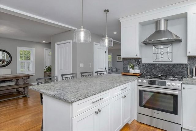 29 Barbour Road, Hampton, NH 03842