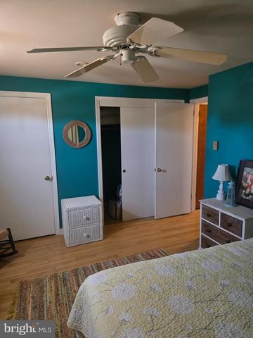351 W 10TH ST, Ship Bottom, NJ 08008