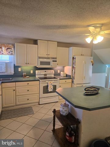 351 W 10TH ST, Ship Bottom, NJ 08008