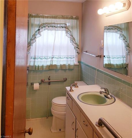 1701 Greenfield Street, Winston-salem, NC 27127