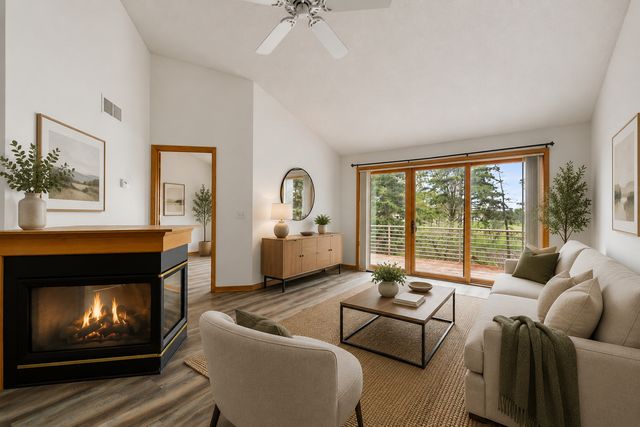 4233 93rd Avenue N, Brooklyn Park, MN 55443
