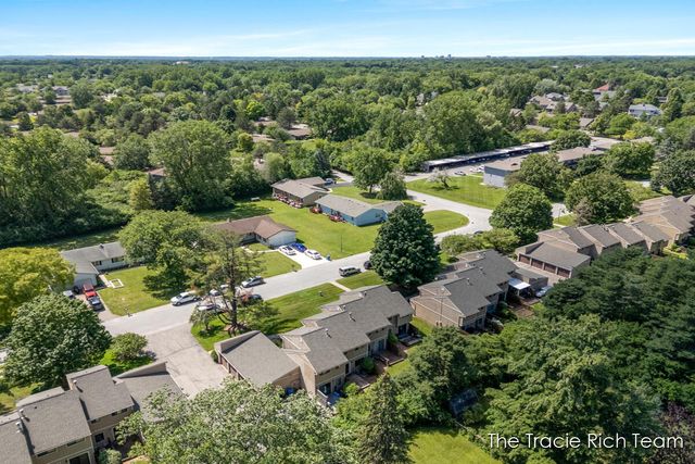 2670 Ridgecroft Drive, Grand Rapids, MI 49546