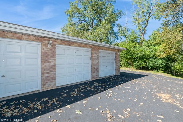 10228 Southwest Highway 2D, Chicago Ridge, IL 60415