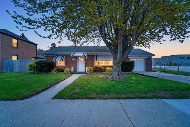 2919 Drexel AVENUE, Racine, WI 53403