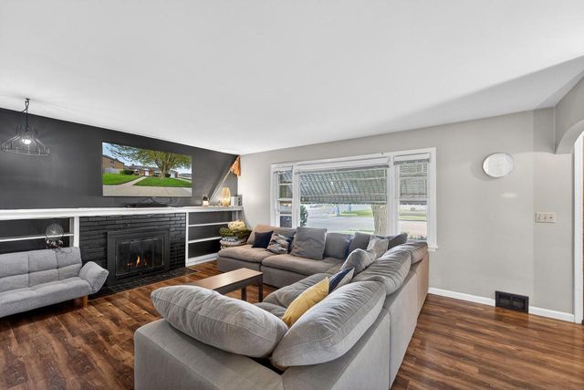 2919 Drexel AVENUE, Racine, WI 53403