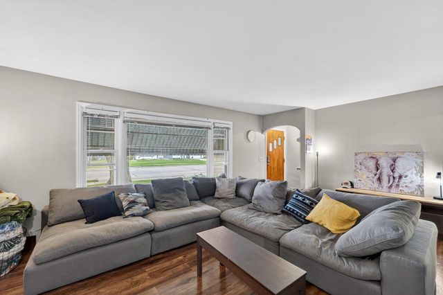 2919 Drexel AVENUE, Racine, WI 53403