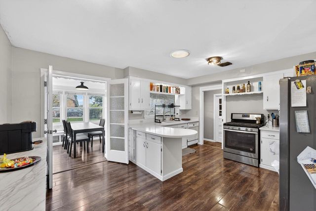 2919 Drexel AVENUE, Racine, WI 53403
