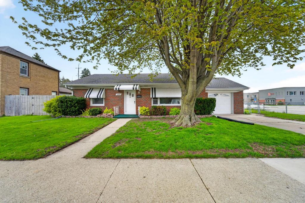 2919 Drexel AVENUE, Racine, WI 53403