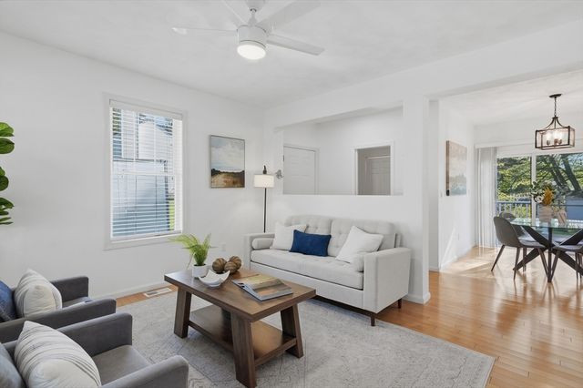 8 Coolidge Street, Westford, MA 01886