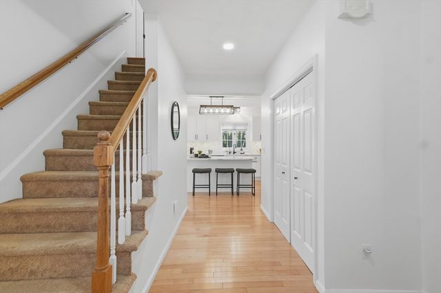 8 Coolidge Street, Westford, MA 01886