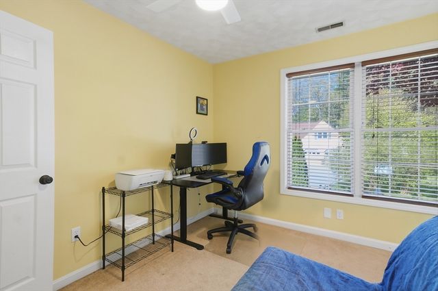 8 Coolidge Street, Westford, MA 01886